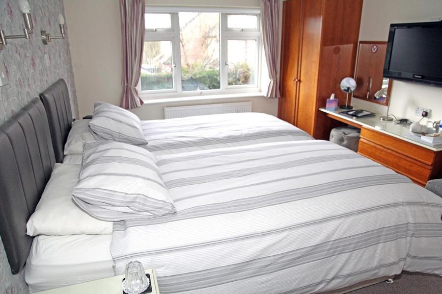 The Hinton Guest House Knutsford Esterno foto