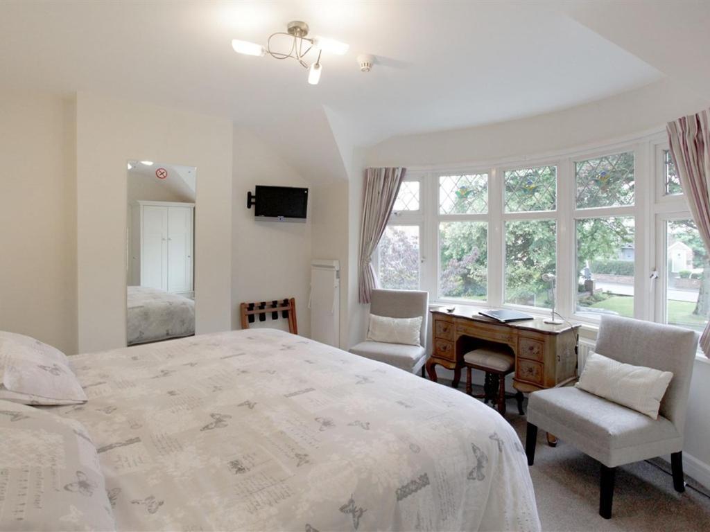 The Hinton Guest House Knutsford Esterno foto